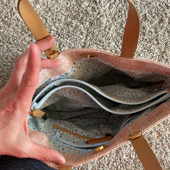 Pink Spring Purse - Picture 2 of 3